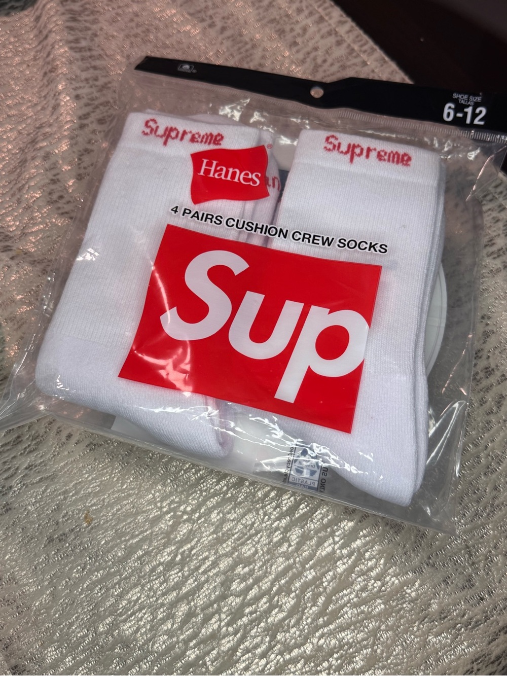 Hanes x Supreme White Cushioned Crew Socks - Red Logo
